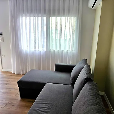 Joniperju Lägenhet Sarandë